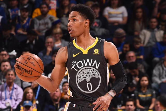 法尔14分14板7帽布莱克尼30分 肯帝亚不敌新疆